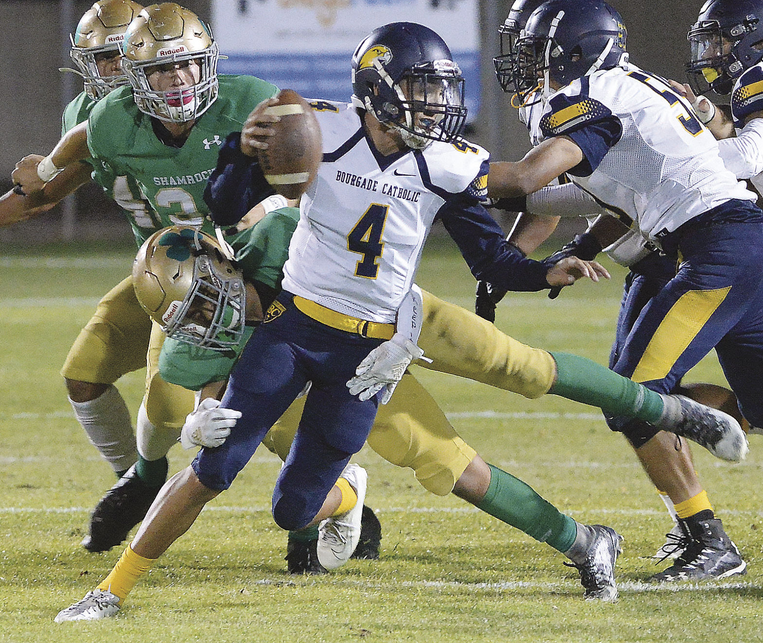 YC 54, Bourgade Catholic 25